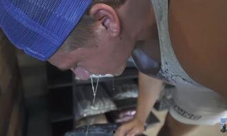 干呕视频,揭秘干呕背后的生理现象